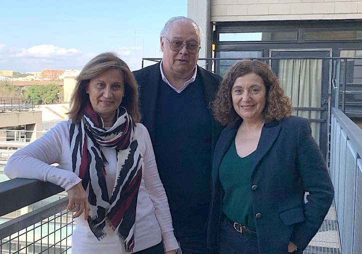The UV Sanitary Parasitology Group selected for the new CIBER of parasitic diseases. From left to right: María Dolores Bargues, Santiago Mas-Coma and María Adela Valero.